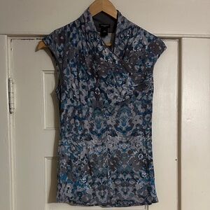 ❤️ 3/$15 Ann Taylor Blue Patterned Blouse